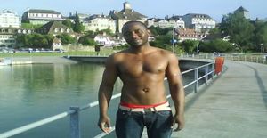 Doviano 38 ans Je suis d´ Fribourg/Fribourg, Je cherche Rencontres Amitié avec Femme